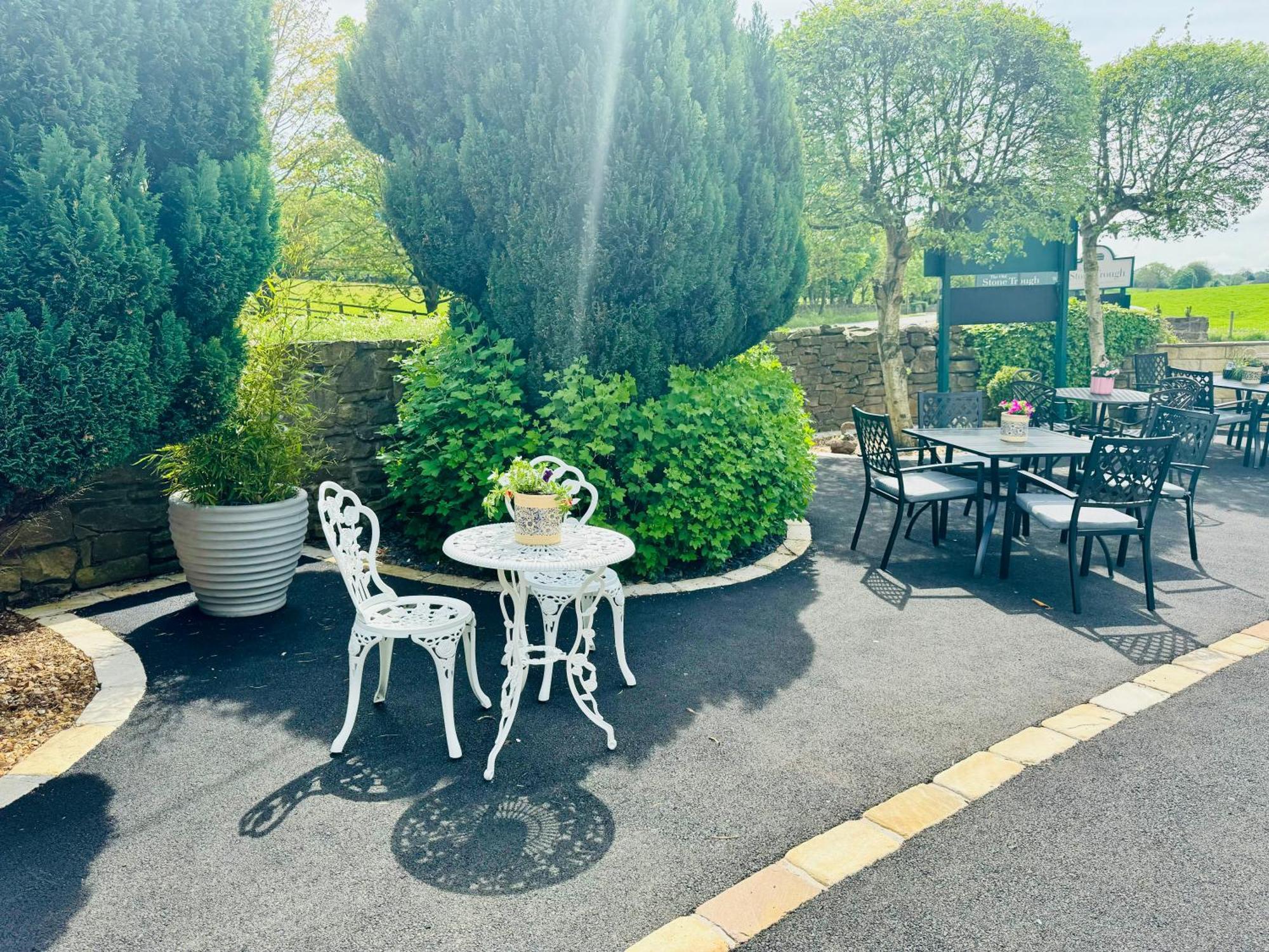 The Old Stone Trough Country Hotel Kelbrook Exterior foto